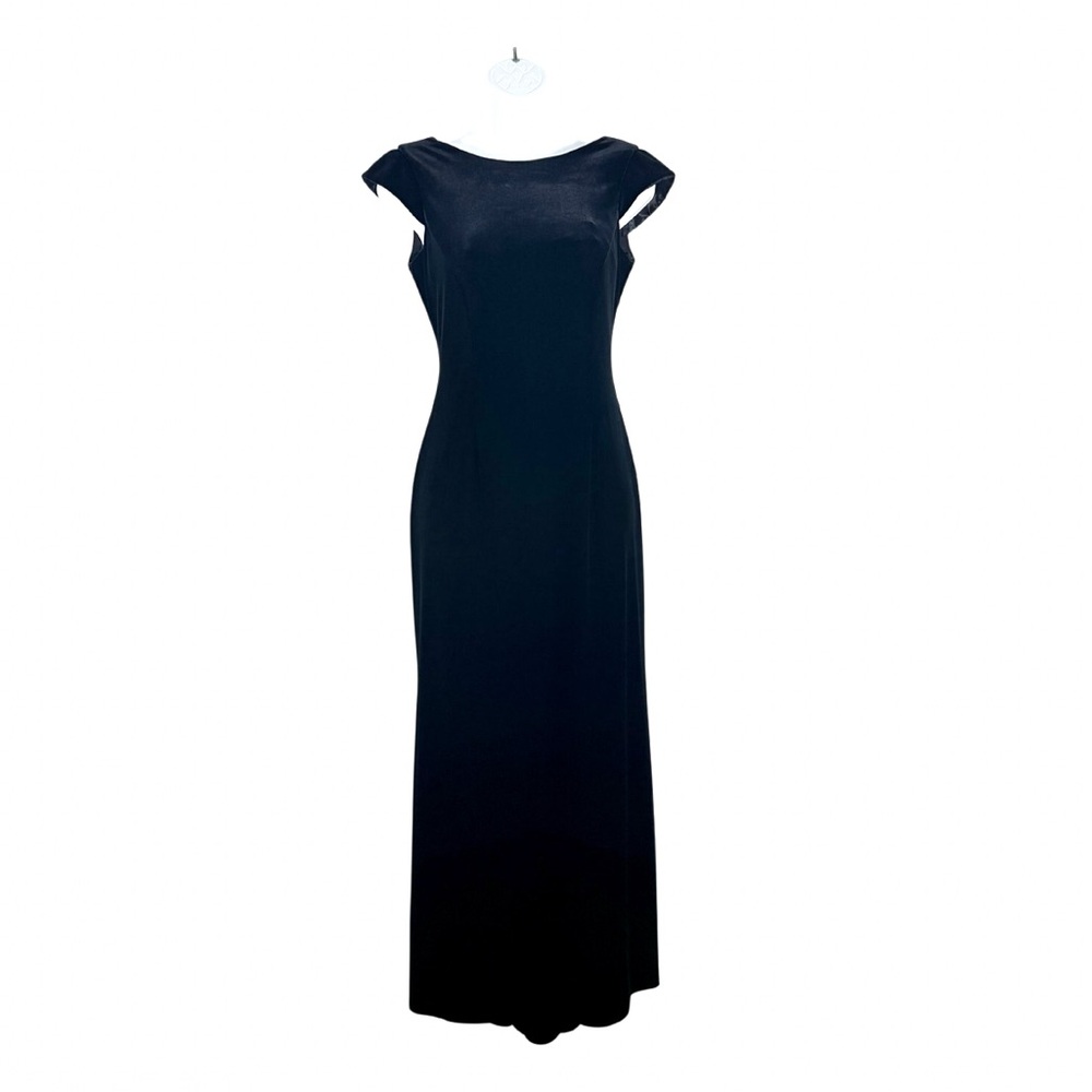 Betsy & Adam Classic Black Cap Sleeve Maxi Gown